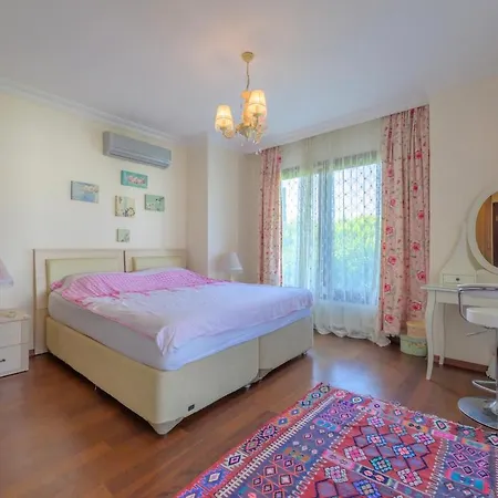 Saklibahce - * Bodrum