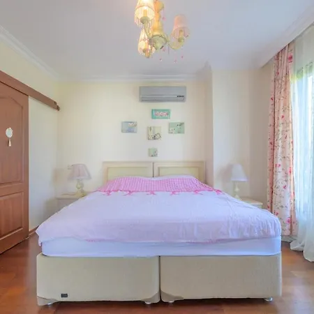 Villa Saklıbahçe -