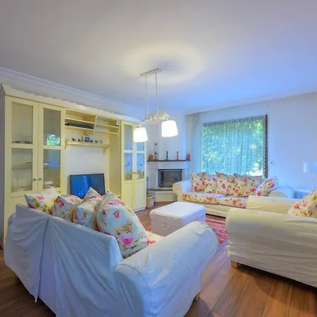 Saklıbahçe - * Bodrum